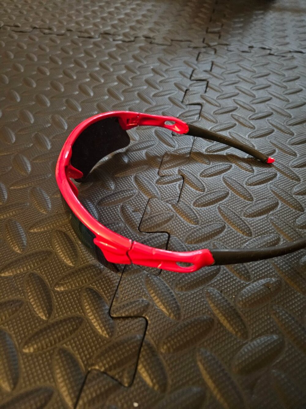 Red Sunglasses - Picture 6 of 7